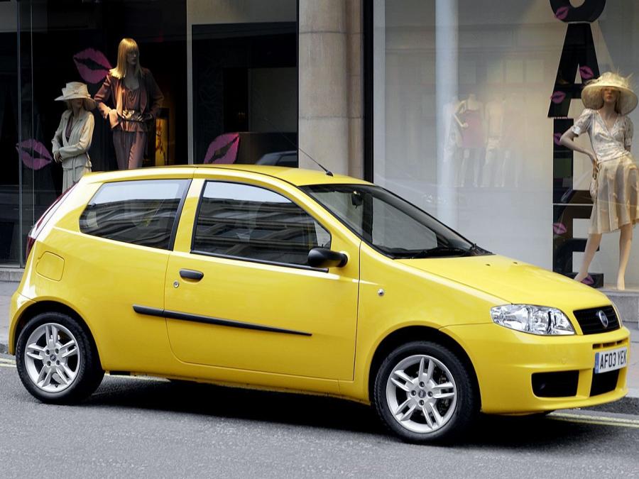  Fiat Punto Sporting 2003 года  (UK) (фото 3 из 8)